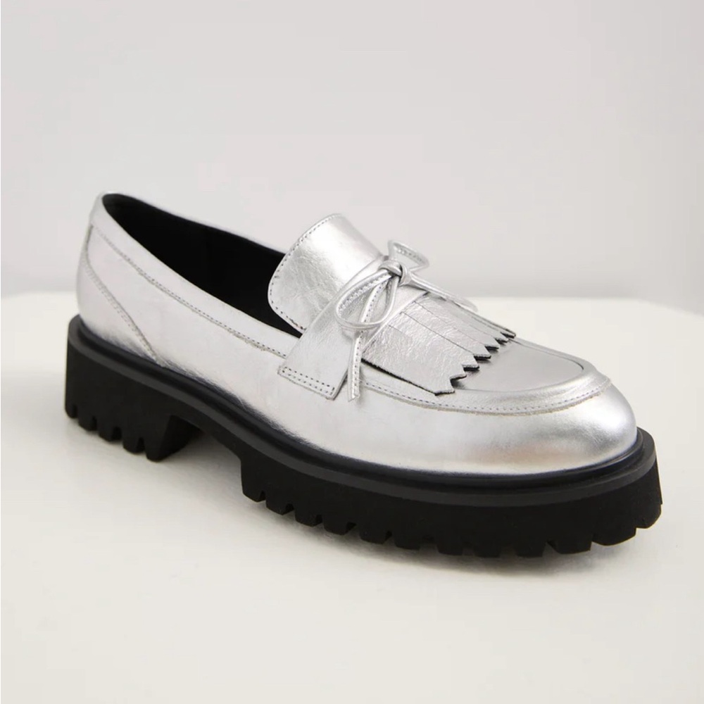 Tristan - Metallic Loafer - 6.5